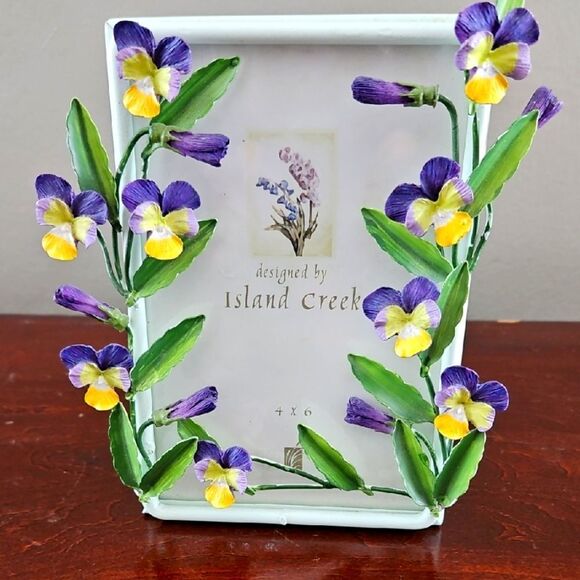 Vintage Ceramic Floral Picture Frame - Picture 1 of 5